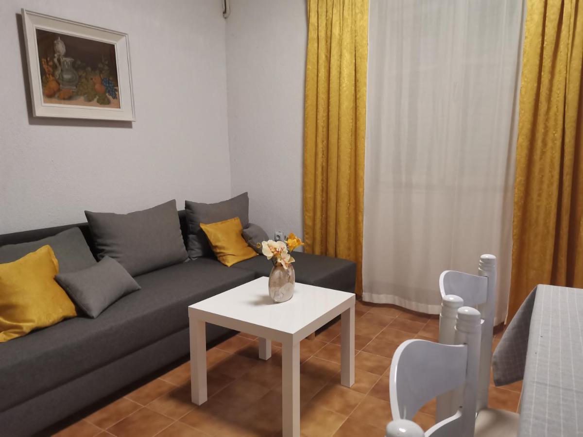 Apartments Dumencic Rab Mundanije エクステリア 写真