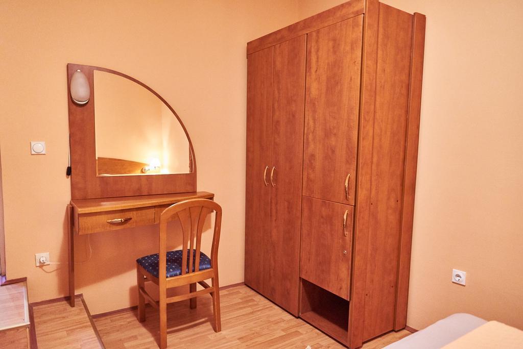 Apartments Dumencic Rab Mundanije エクステリア 写真